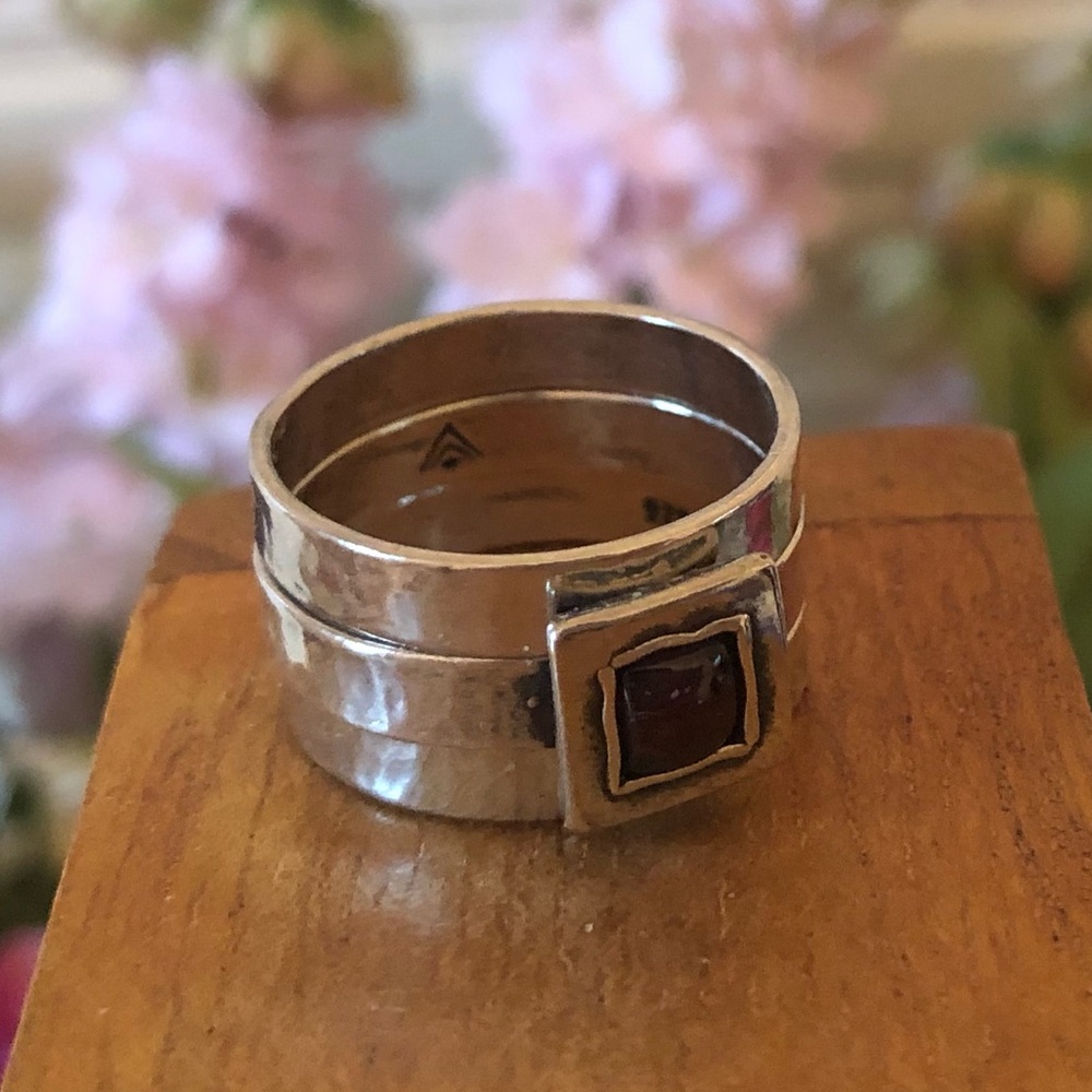 Vintage Silpada Sterling Silver Garnet Three Ring Set Size 8 - Picture 12 of 16